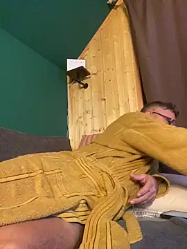 Snapshot of Mikemike19m chatting on January 2025 08:10:02 PM Mikemike19m online show from January 2025 08:10:02 PM