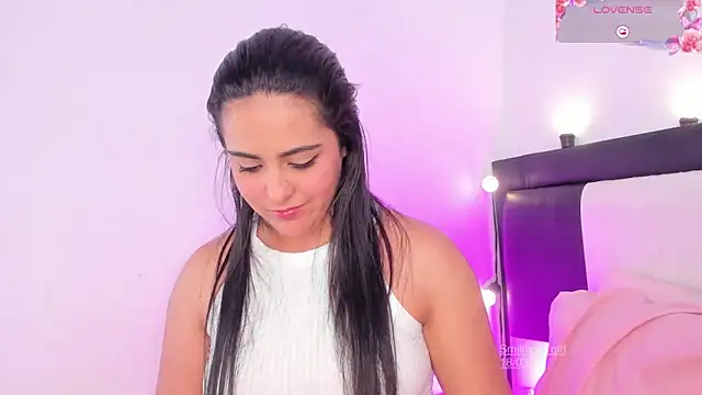 smiling  girl2 online show from March 2025 12:15:02 AM