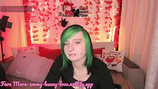 EmmyBunny online show from September 2025 04:56:01 PM