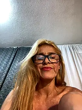 Snapshot of SahoryHorny chatting on September 2025 05:07:01 PM SahoryHorny online show from September 2025 05:07:01 PM