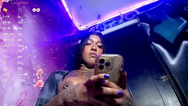 Snapshot of IsabellBigtitsxx chatting on October 2025 09:03:02 PM IsabellBigtitsxx online show from October 2025 09:03:02 PM