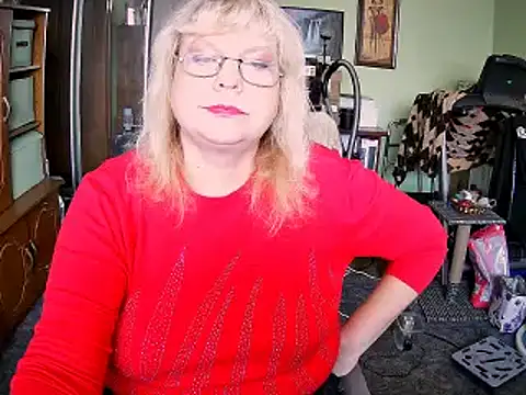 Snapshot of LOLA8888 chatting on October 2025 12:01:02 PM LOLA8888 online show from October 2025 12:01:02 PM