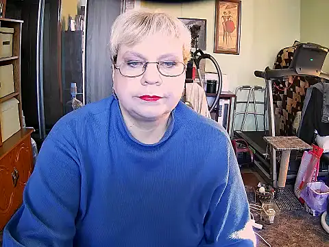 Snapshot of LOLA8888 chatting on October 2025 11:33:02 AM LOLA8888 online show from October 2025 11:33:02 AM