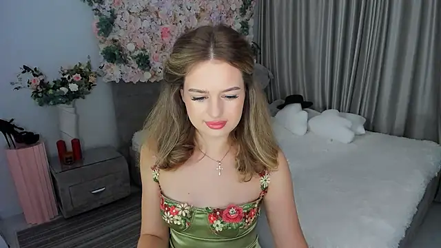 Snapshot of MiracleCurly chatting on September 2025 07:27:02 PM MiracleCurly online show from September 2025 07:27:02 PM