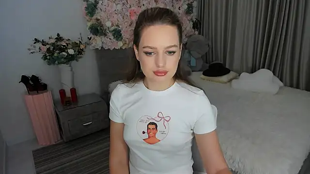 Snapshot of MiracleCurly chatting on October 2025 07:22:02 PM MiracleCurly online show from October 2025 07:22:02 PM