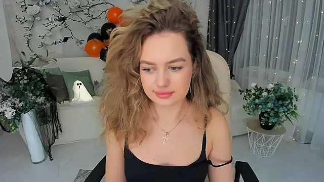 Snapshot of MiracleCurly chatting on October 2025 07:27:02 PM MiracleCurly online show from October 2025 07:27:02 PM