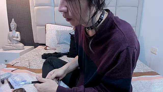 Snapshot of Hecatee_77 chatting on February 2025 07:21:01 PM Hecatee 77 online show from February 2025 07:21:01 PM