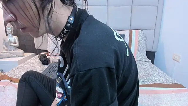 Snapshot of Hecatee_77 chatting on February 2025 07:42:01 PM Hecatee 77 online show from February 2025 07:42:01 PM