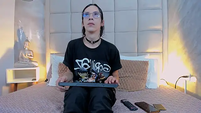 Snapshot of Hecatee_77 chatting on September 2025 08:35:02 PM Hecatee 77 online show from September 2025 08:35:02 PM