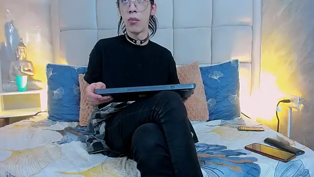 Snapshot of Hecatee_77 chatting on October 2025 08:19:02 PM Hecatee 77 online show from October 2025 08:19:02 PM