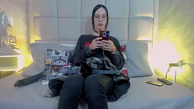 Snapshot of Hecatee_77 chatting on October 2025 07:47:02 PM Hecatee 77 online show from October 2025 07:47:02 PM