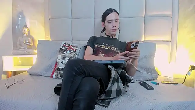 Snapshot of Hecatee_77 chatting on November 2025 07:49:02 PM Hecatee 77 online show from November 2025 07:49:02 PM