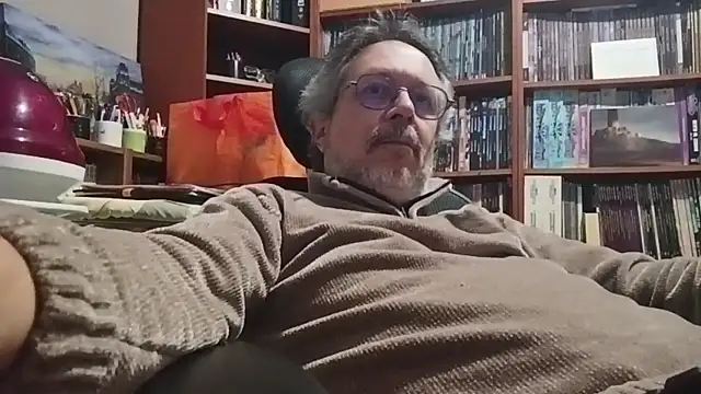 Mandra is a whore online show from October 2025 09:37:02 PM