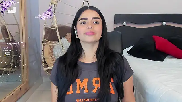 Paula Desousa online show from December 2024 09:11:02 PM
