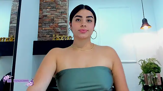 Paula Desousa online show from January 2025 09:43:02 PM