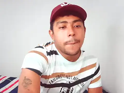 Snapshot of wailer_ chatting on December 2024 05:00:01 PM wailer online show from December 2024 05:00:01 PM