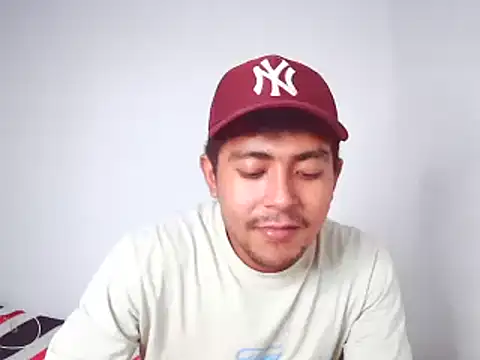 Snapshot of wailer_ chatting on December 2024 08:05:02 PM wailer online show from December 2024 08:05:02 PM