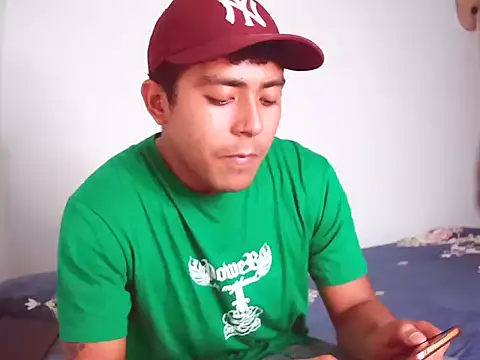 Snapshot of wailer_ chatting on December 2024 05:29:02 AM wailer online show from December 2024 05:29:02 AM