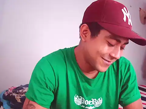 Snapshot of wailer_ chatting on December 2024 02:35:02 PM wailer online show from December 2024 02:35:02 PM