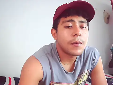 Snapshot of wailer_ chatting on December 2024 04:04:01 PM wailer online show from December 2024 04:04:01 PM