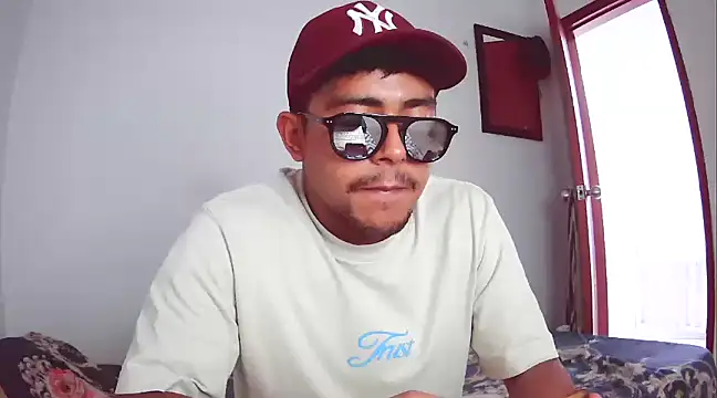 Snapshot of wailer_ chatting on January 2025 06:49:01 PM wailer online show from January 2025 06:49:01 PM