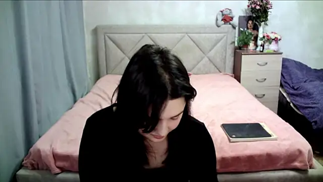 juliettkalen online show from December 2024 11:04:02 AM