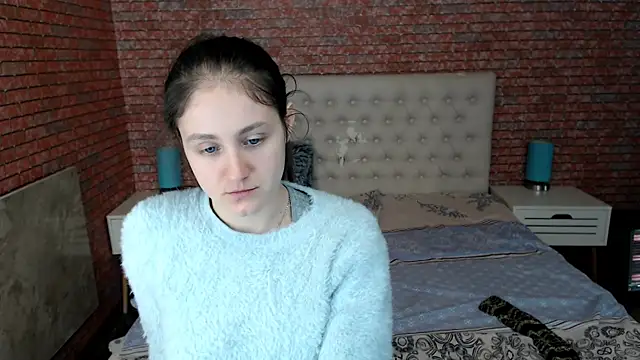 Holliy Cooper online show from February 2025 06:51:02 AM