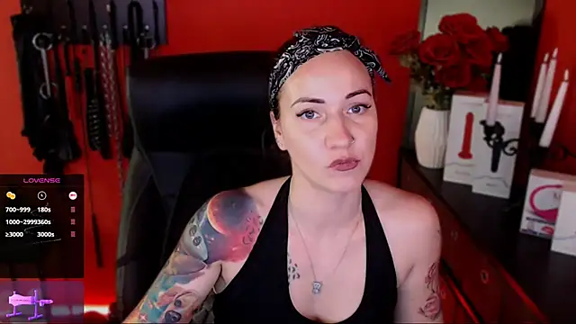 Snapshot of _Jane_Warren_ chatting on March 2025 05:39:01 PM Jane Warren online show from March 2025 05:39:01 PM