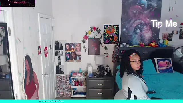 Snapshot of temptressbeauty24 chatting on November 2025 04:01:02 AM temptressbeauty24 online show from November 2025 04:01:02 AM