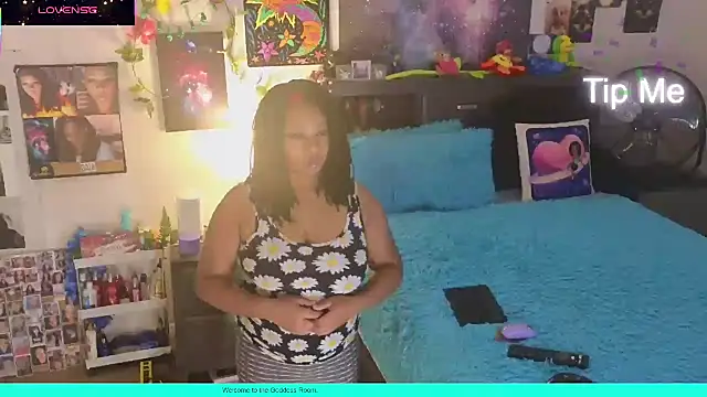 Snapshot of temptressbeauty24 chatting on November 2025 03:50:01 AM temptressbeauty24 online show from November 2025 03:50:01 AM