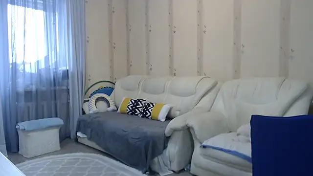 Snapshot of Alma44 chatting on November 2025 09:53:01 AM Alma44 online show from November 2025 09:53:01 AM