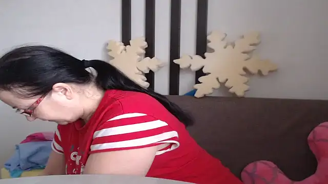 Snapshot of Alma44 chatting on November 2025 08:24:01 AM Alma44 online show from November 2025 08:24:01 AM