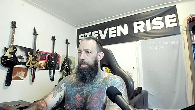 Snapshot of StevenRiseNYC chatting on September 2025 01:25:02 PM StevenRiseNYC online show from September 2025 01:25:02 PM