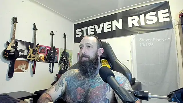 Snapshot of StevenRiseNYC chatting on October 2025 02:07:01 AM StevenRiseNYC online show from October 2025 02:07:01 AM