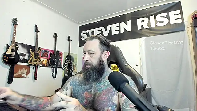 Snapshot of StevenRiseNYC chatting on October 2025 12:57:02 PM StevenRiseNYC online show from October 2025 12:57:02 PM