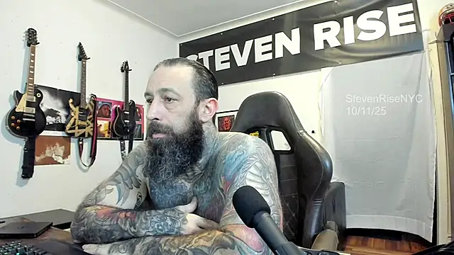 Snapshot of StevenRiseNYC chatting on October 2025 12:09:01 AM StevenRiseNYC online show from October 2025 12:09:01 AM