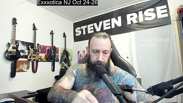 Snapshot of StevenRiseNYC chatting on October 2025 08:31:01 PM StevenRiseNYC online show from October 2025 08:31:01 PM