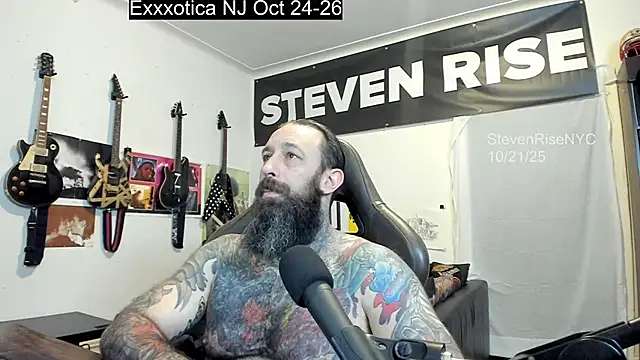 Snapshot of StevenRiseNYC chatting on October 2025 12:11:01 AM StevenRiseNYC online show from October 2025 12:11:01 AM