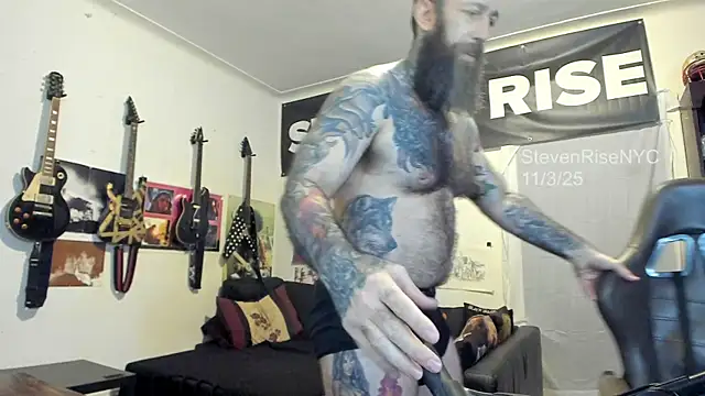 Snapshot of StevenRiseNYC chatting on November 2025 01:27:01 AM StevenRiseNYC online show from November 2025 01:27:01 AM