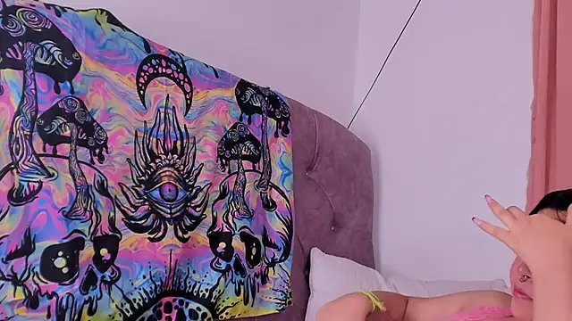 Snapshot of amy_18 chatting on January 2025 07:26:01 AM amy 18 online show from January 2025 07:26:01 AM