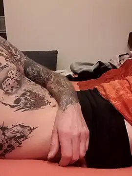 PIercingBoy38 online show from January 2025 04:21:01 AM