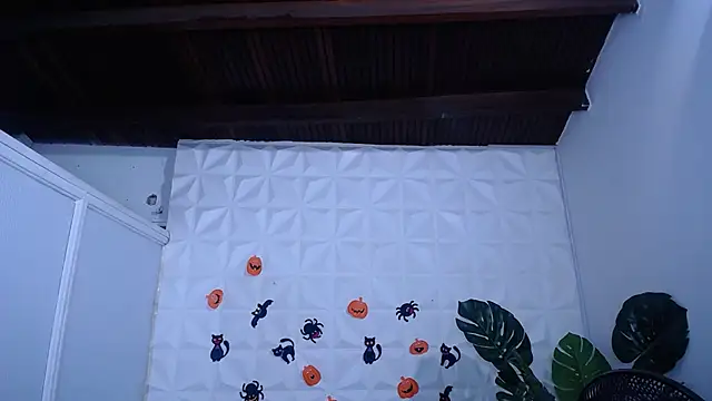 Valentinaa mature online show from October 2025 09:44:02 PM