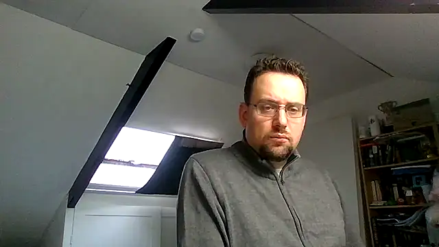 Snapshot of rdewaard81 chatting on October 2025 07:39:01 AM rdewaard81 online show from October 2025 07:39:01 AM