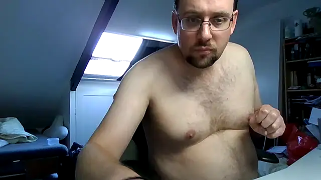 Snapshot of rdewaard81 chatting on October 2025 10:36:01 AM rdewaard81 online show from October 2025 10:36:01 AM