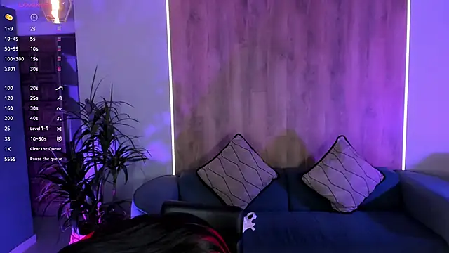 LizzHamilton   online show from December 2024 02:19:01 AM