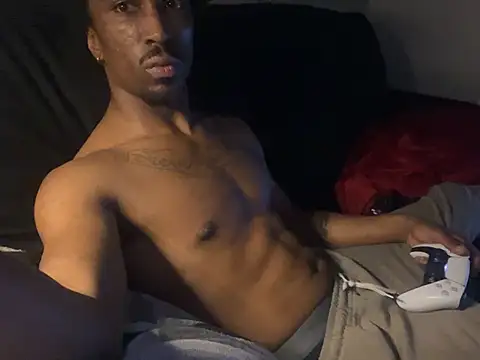 LawrenceBanques online show from March 2025 02:59:01 AM