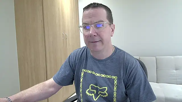 BrettJ81 online show from September 2025 11:26:02 AM