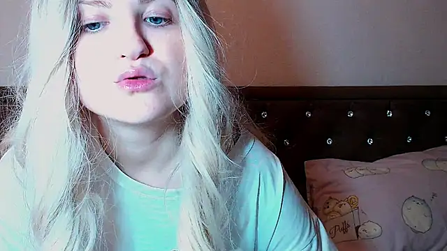 Sara4uu online show from September 2025 08:32:02 PM