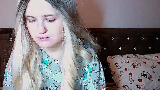 Sara4uu online show from November 2025 12:31:01 AM