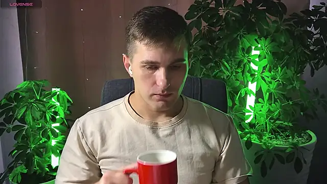 Sweeet  boy online show from February 2025 10:18:01 AM